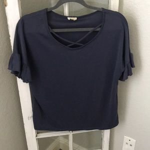 Short sleeve top